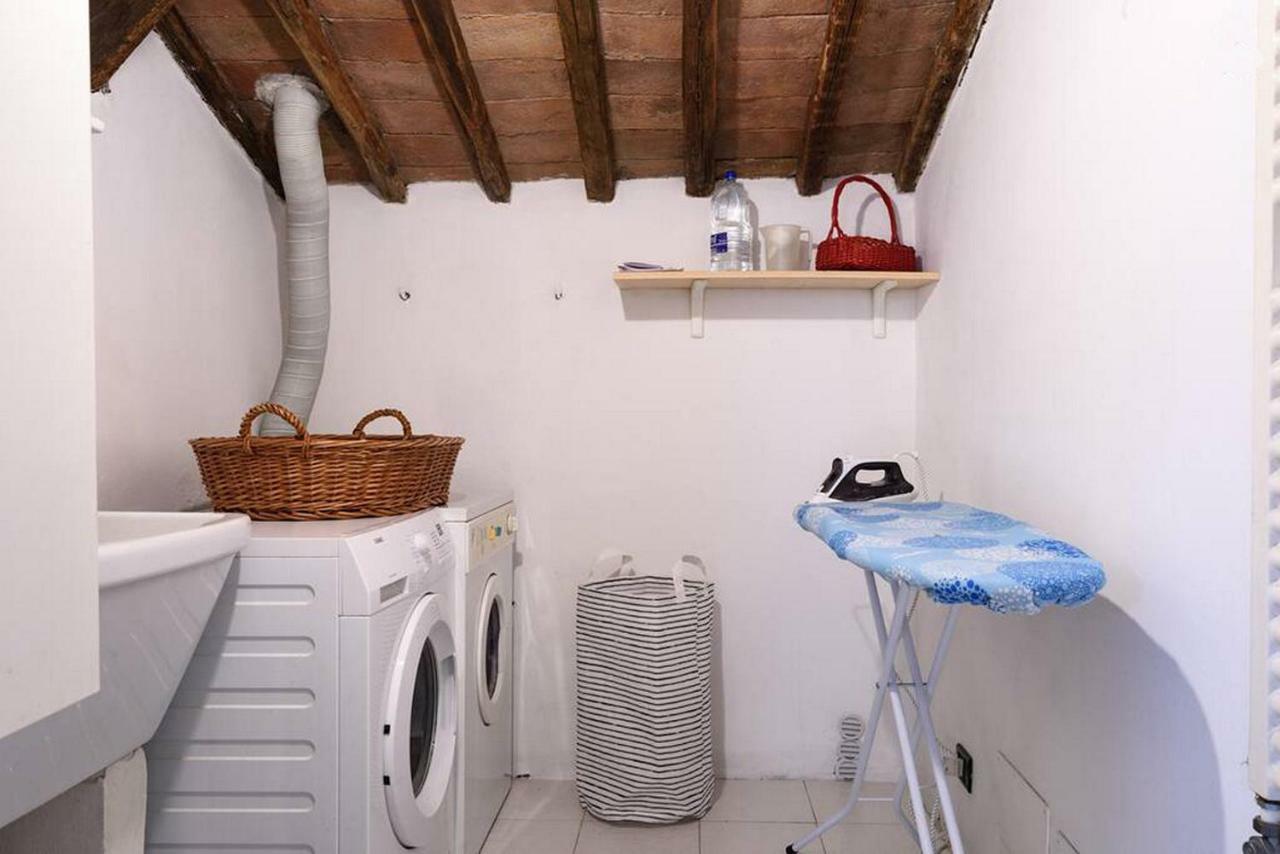 Penthouse In Siena Near Piazza Del Campo Apartment Bagian luar foto