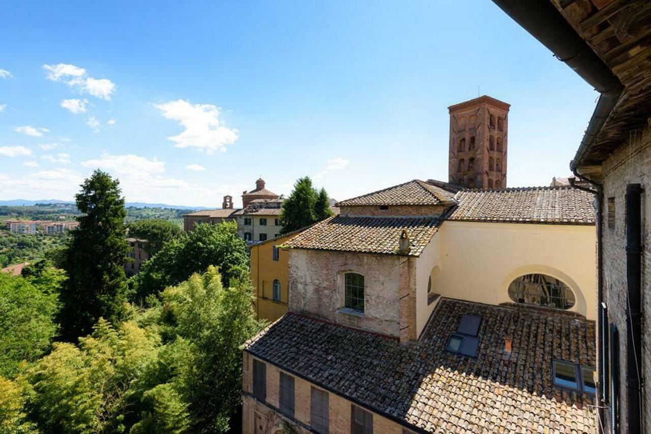 Penthouse In Siena Near Piazza Del Campo Apartment Bagian luar foto